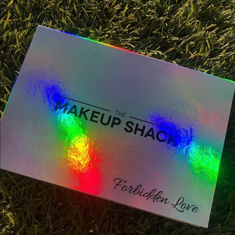 Forbidden Love eyeshadow palette